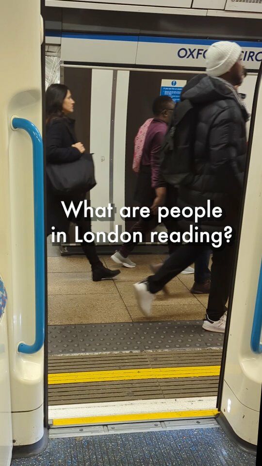 We can’t even commute to work without books being added to the endless TBR list 📖

#spottedinlondon #tbr #bookstagram #bookrecommendation #london #londonunderground #booktok